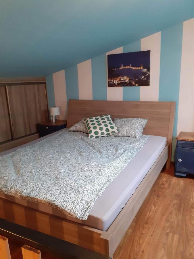 Apartament Na Rynku Хенцины Экстерьер фото