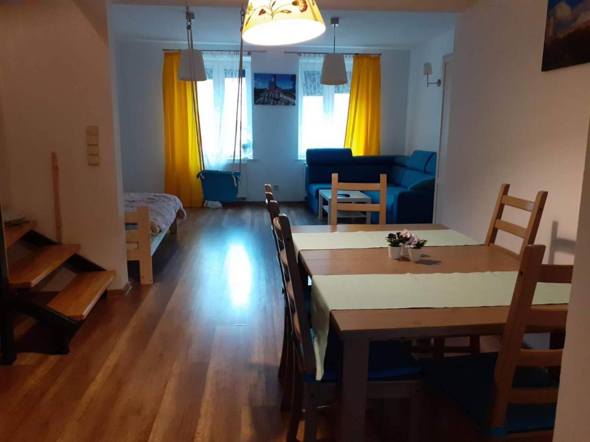 Apartament Na Rynku Хенцины Экстерьер фото